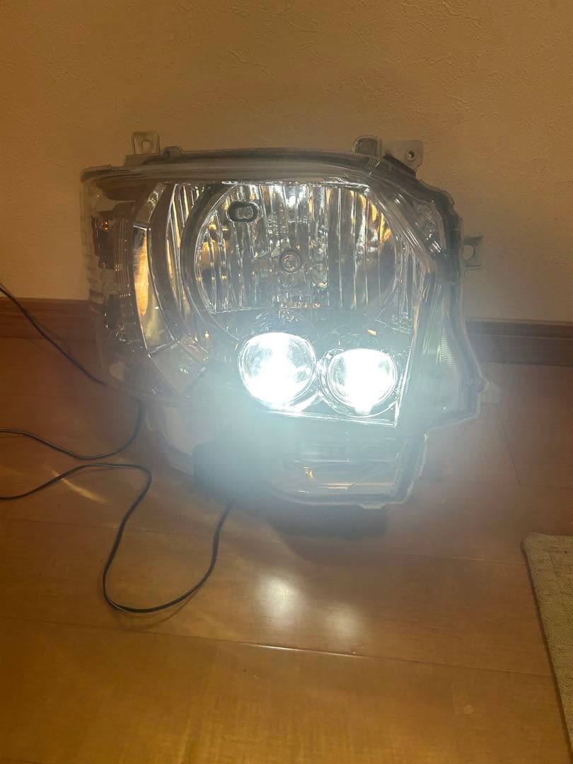 ハイエース　レジアス　4型 ＬＥＤヘッドライト 社外　美品　動作確認済み！