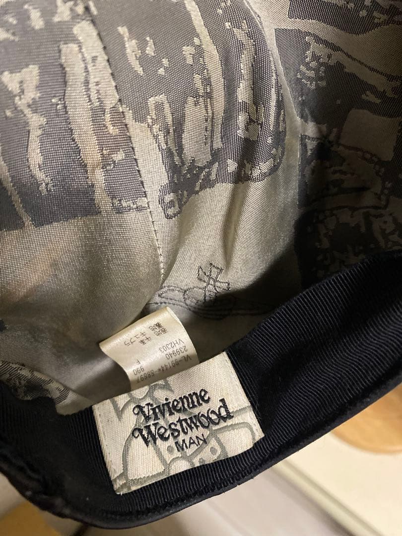 ヴィヴィアンウエストウッドマン　ハンチング帽　缶バッジ