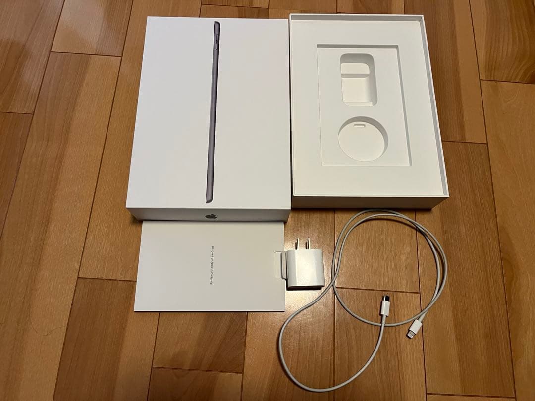 Apple iPad 第9世代 スペースグレー 本体 ケース付き