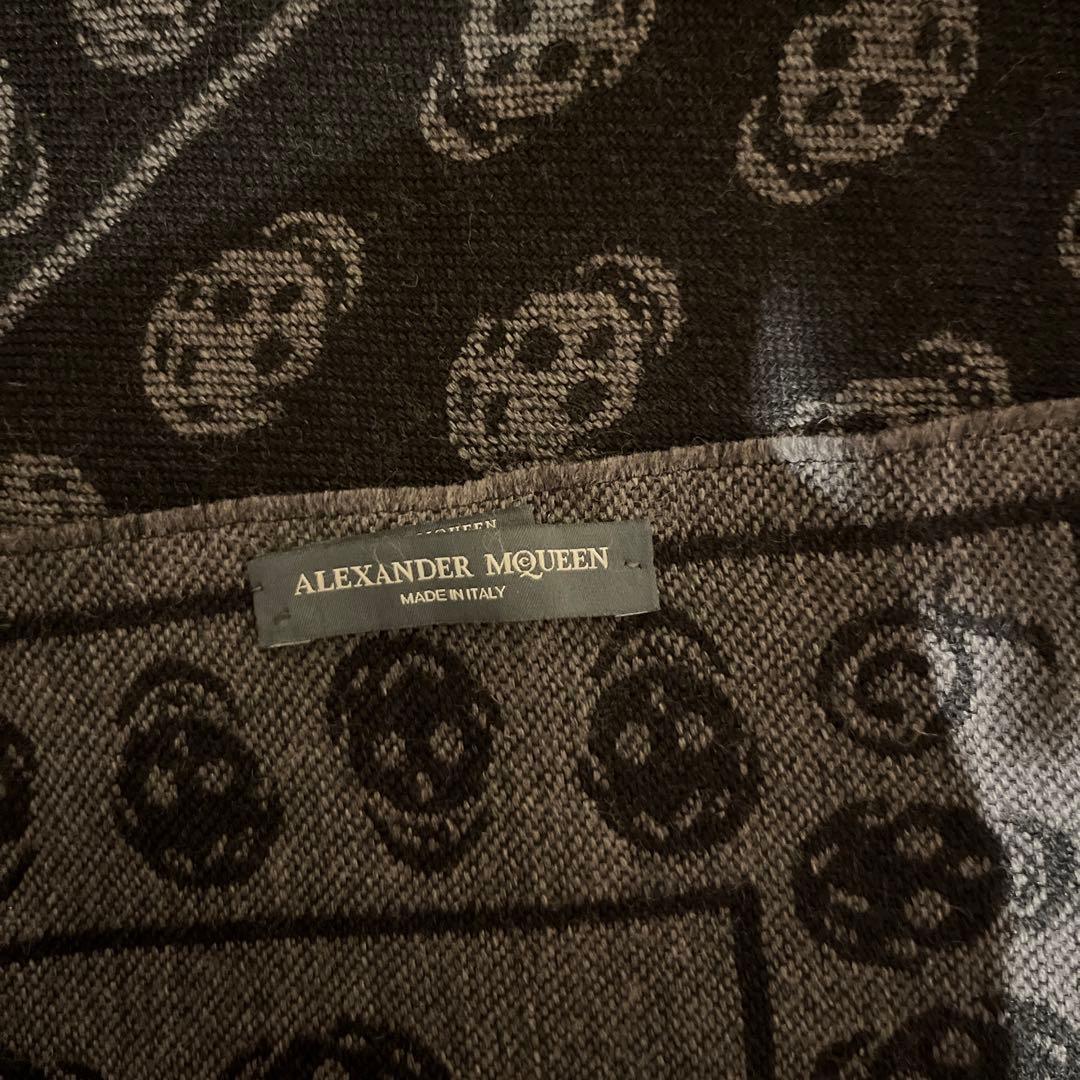 ALEXANDER MCQUEEN スカル柄マフラー
