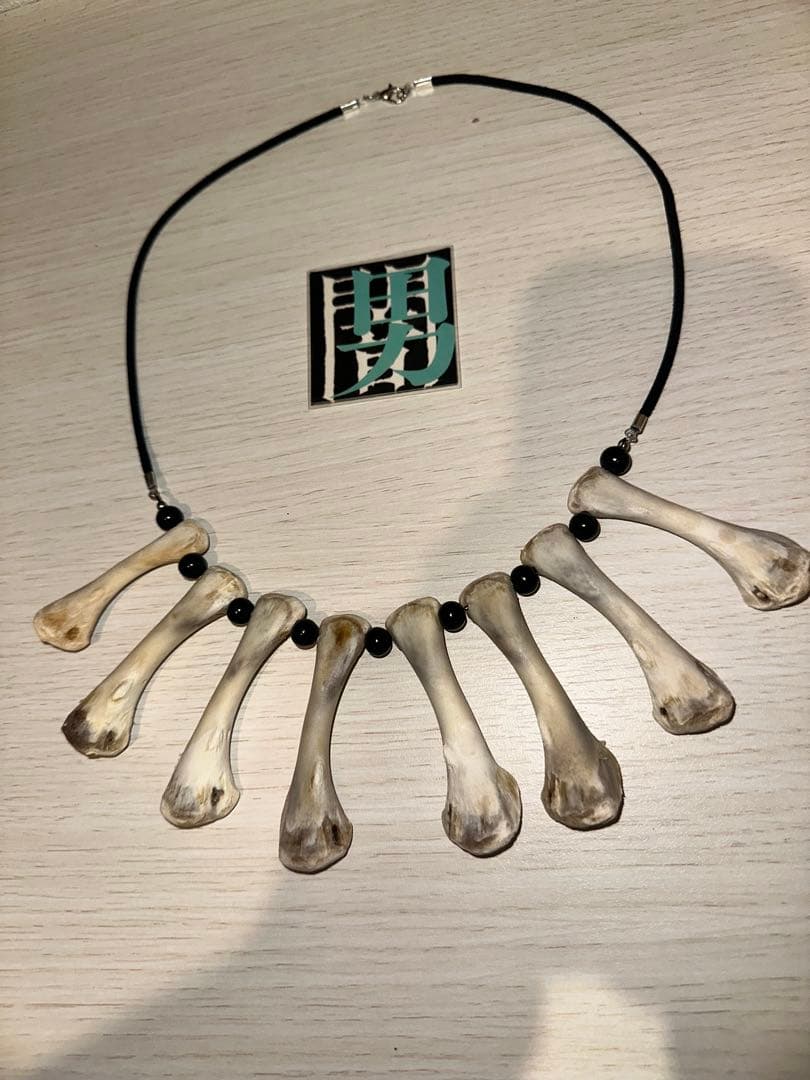 ハンドメイド【リアルボーンネックレス　骨ネックレス】