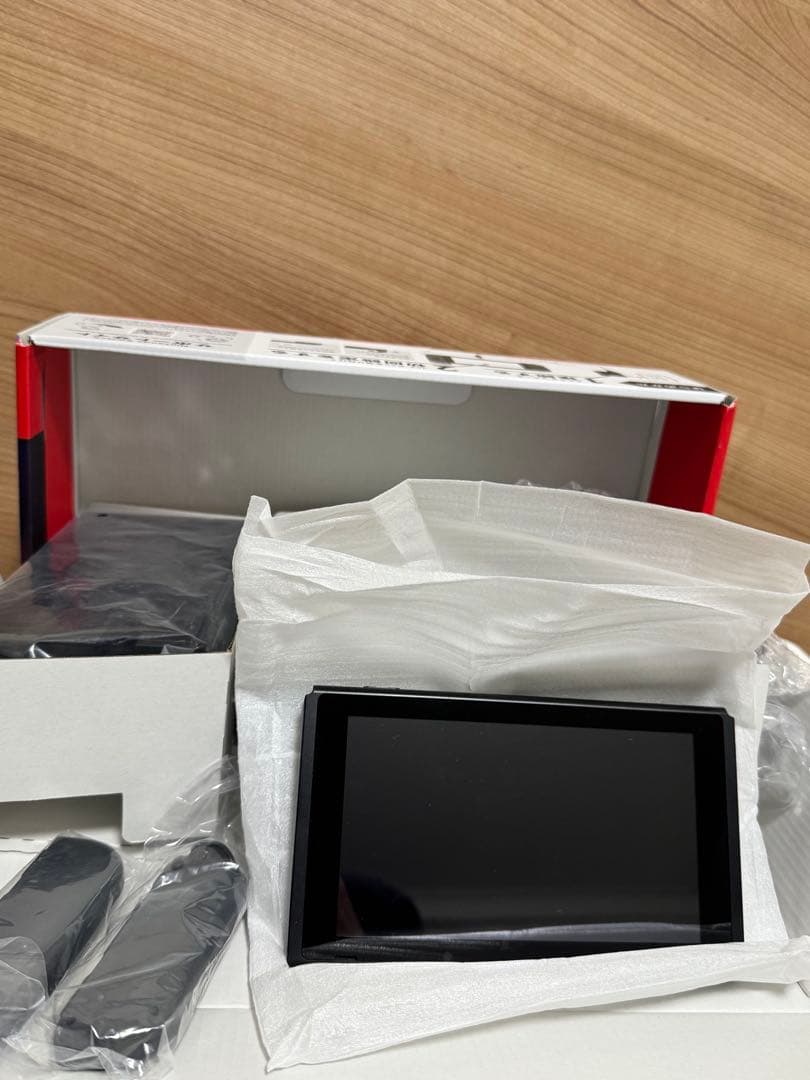 Nintendo Switch 本体 + Joy-Con + ケース SDカード