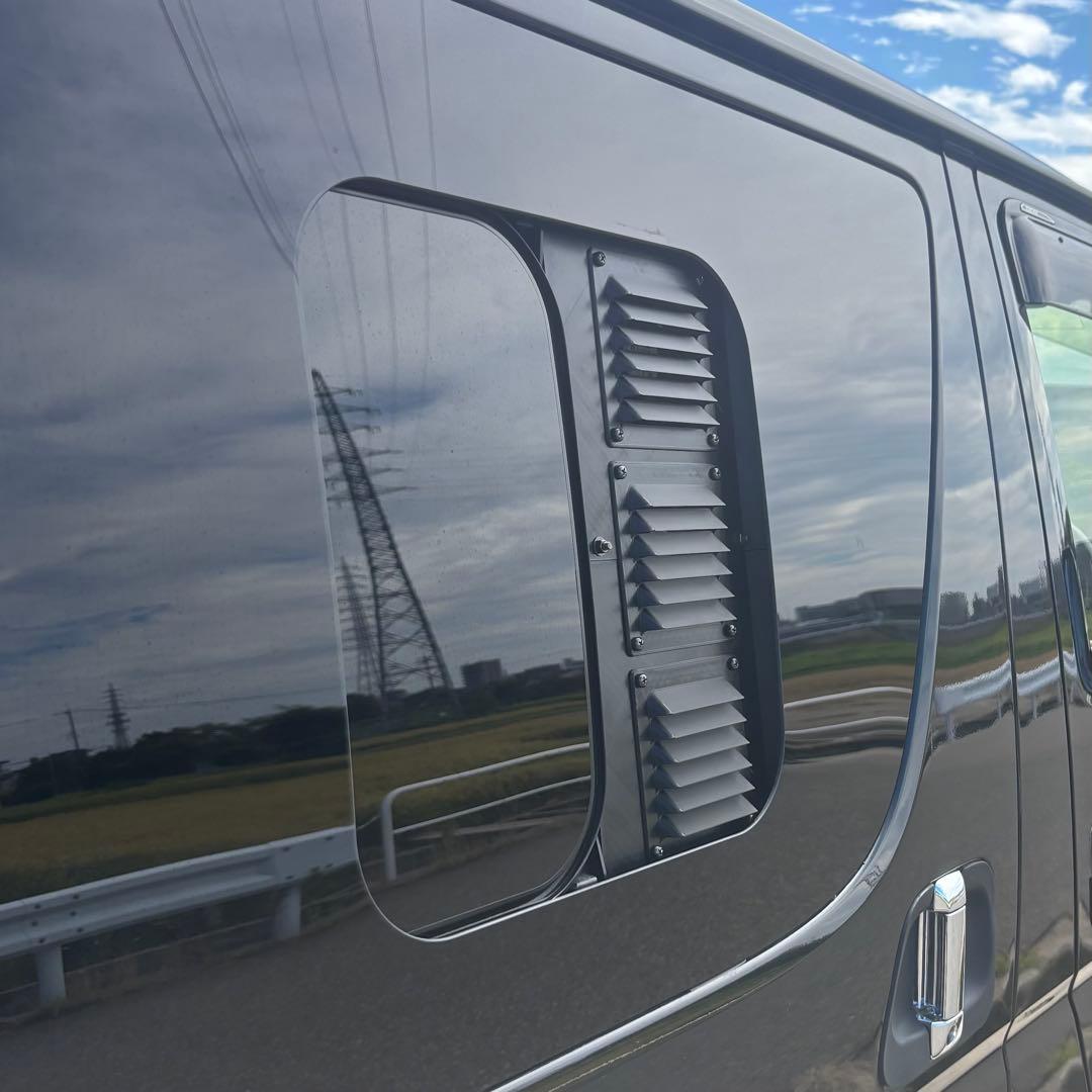 ハイエース 換気扇 ４型 〜 USBファン 3連 ルーバー ネット付 運転席側