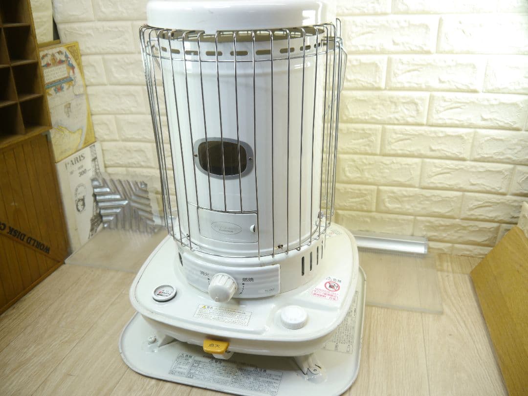 ◆極美品★2013年製だけど❤コロナ　ホワイト 石油ストーブ 安全ガード付き