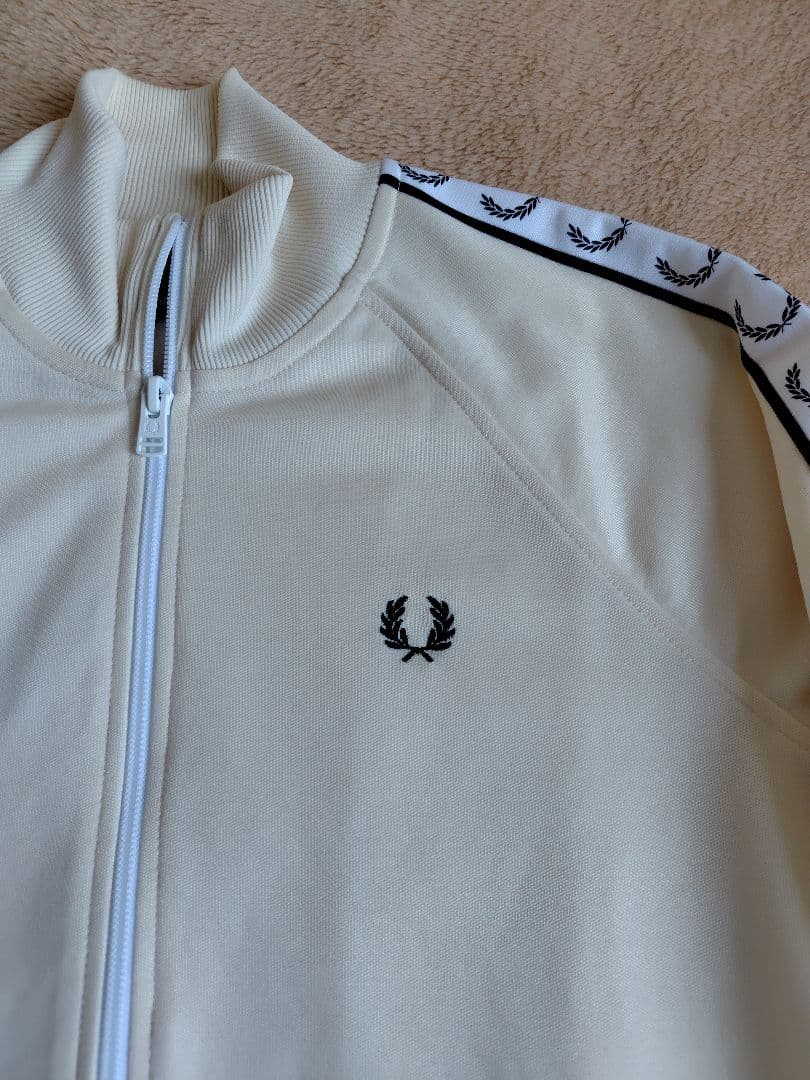 【美品】FRED PERRY トラックジャケット M オートミール