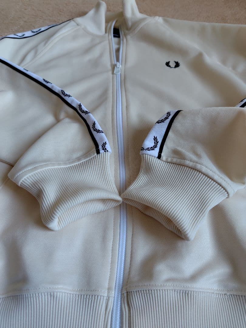 【美品】FRED PERRY トラックジャケット M オートミール