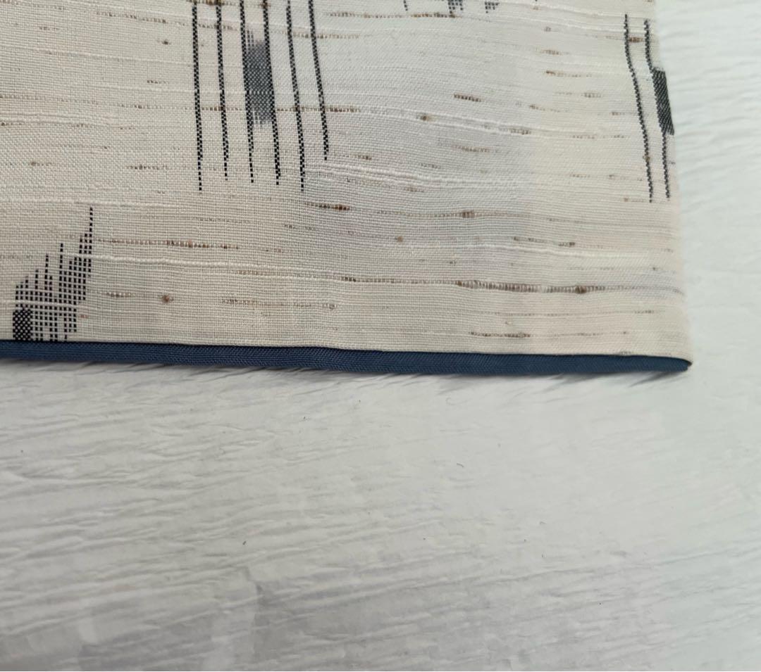 紬着物　紬　絣模様　白地　袷