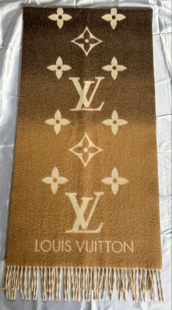 極美品 Louis Vuitton マフラー レイキャビック グラディエント
