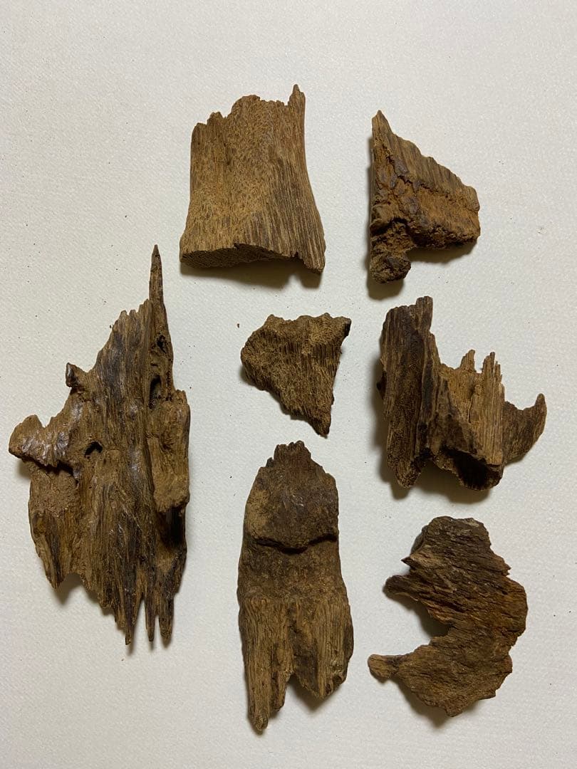 天然沈水沈香木詰め合わせ　25g