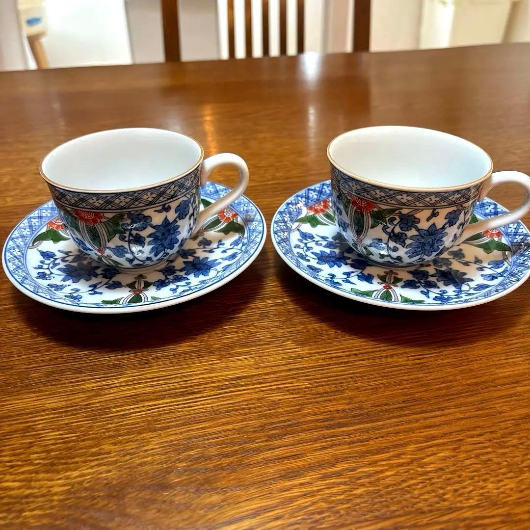 源右衛門　染錦三方割唐草 カップアンドソーサー 2客