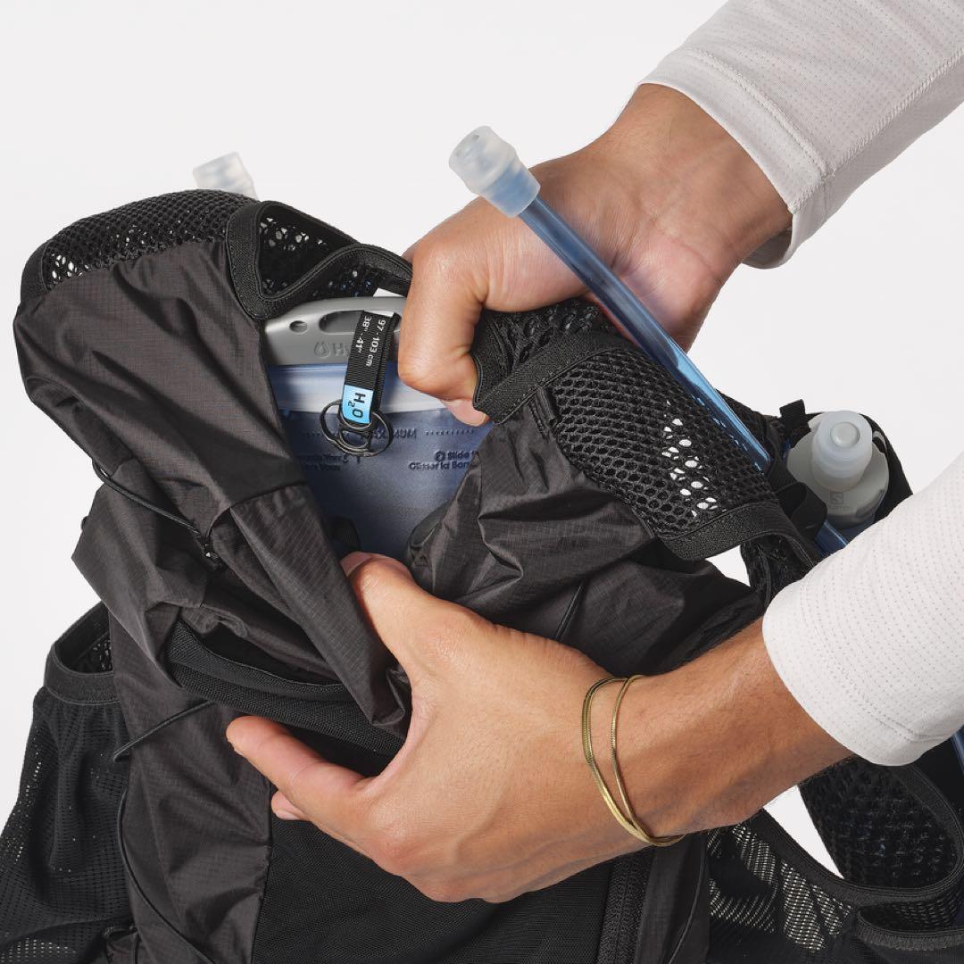 新品SALOMON ACTIVE SKIN 12 ランニングベスト　M