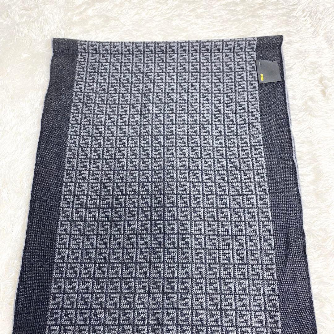 FENDI ズッカ柄　マフラー　ストール　ウール　グレー　ブランドロゴ　総柄