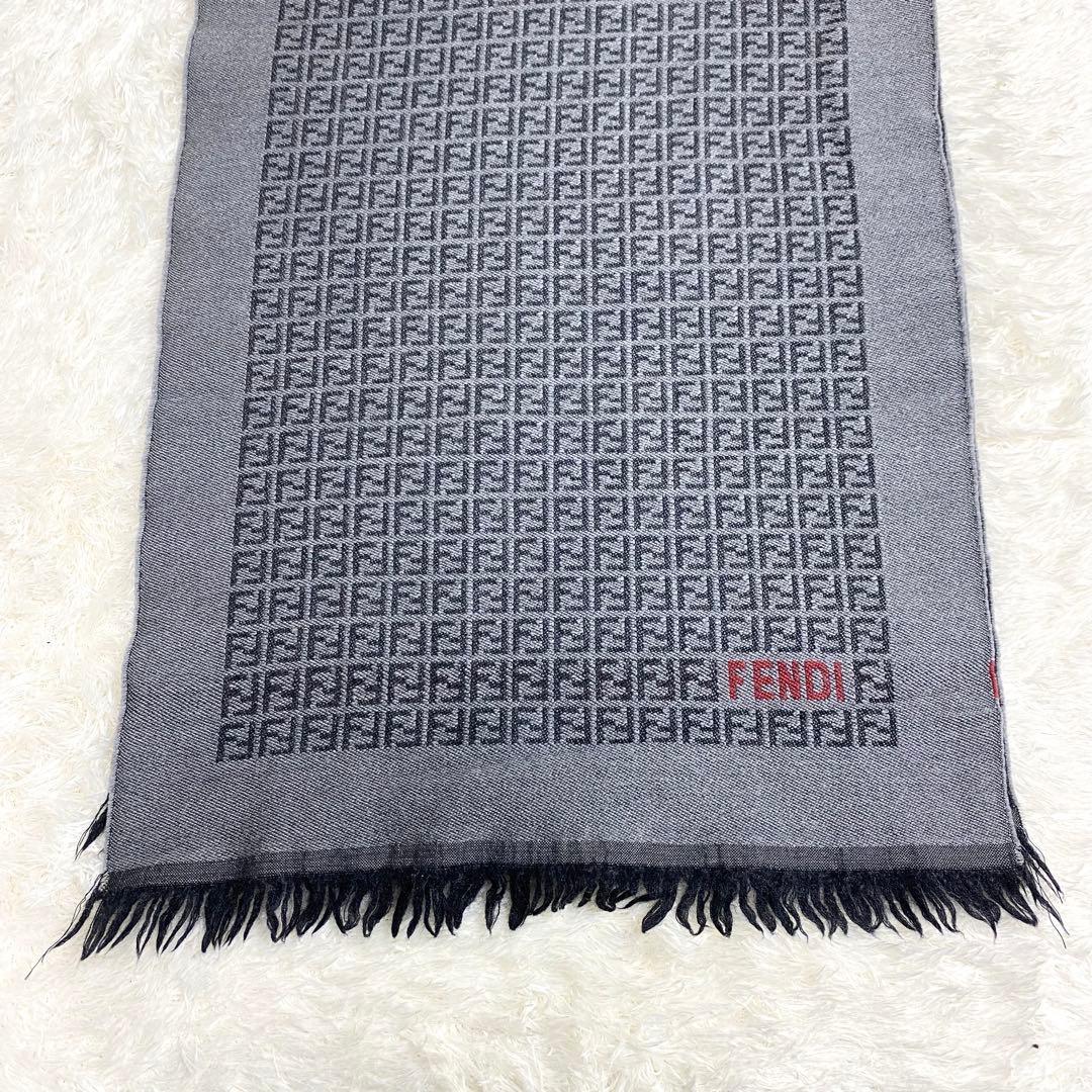 FENDI ズッカ柄　マフラー　ストール　ウール　グレー　ブランドロゴ　総柄