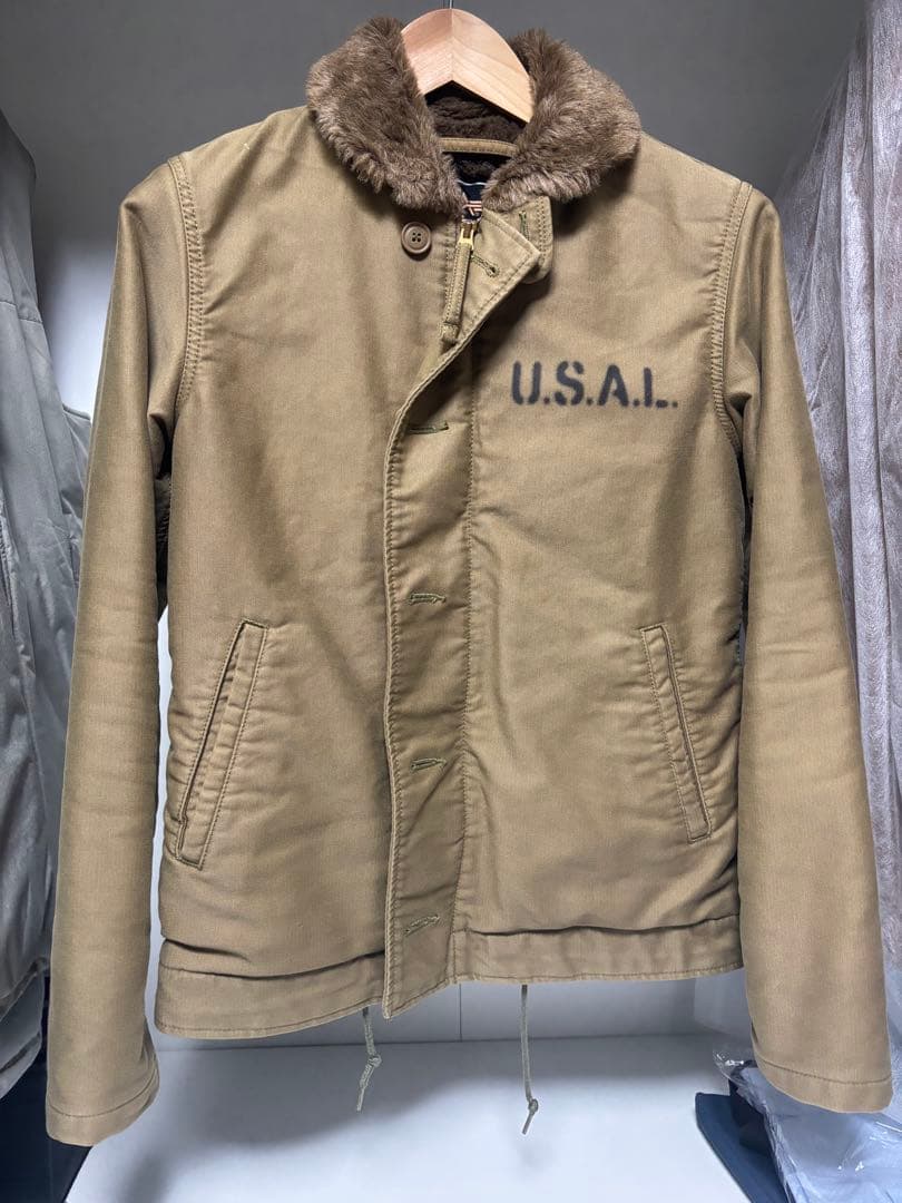 アルファインダストリーズ　デッキジャケット