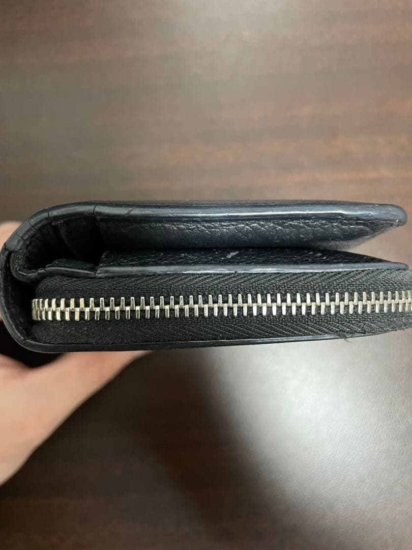 サンローラン　 二つ折り財布　ウォレット　メンズ　ウィメンズ レザー 黒