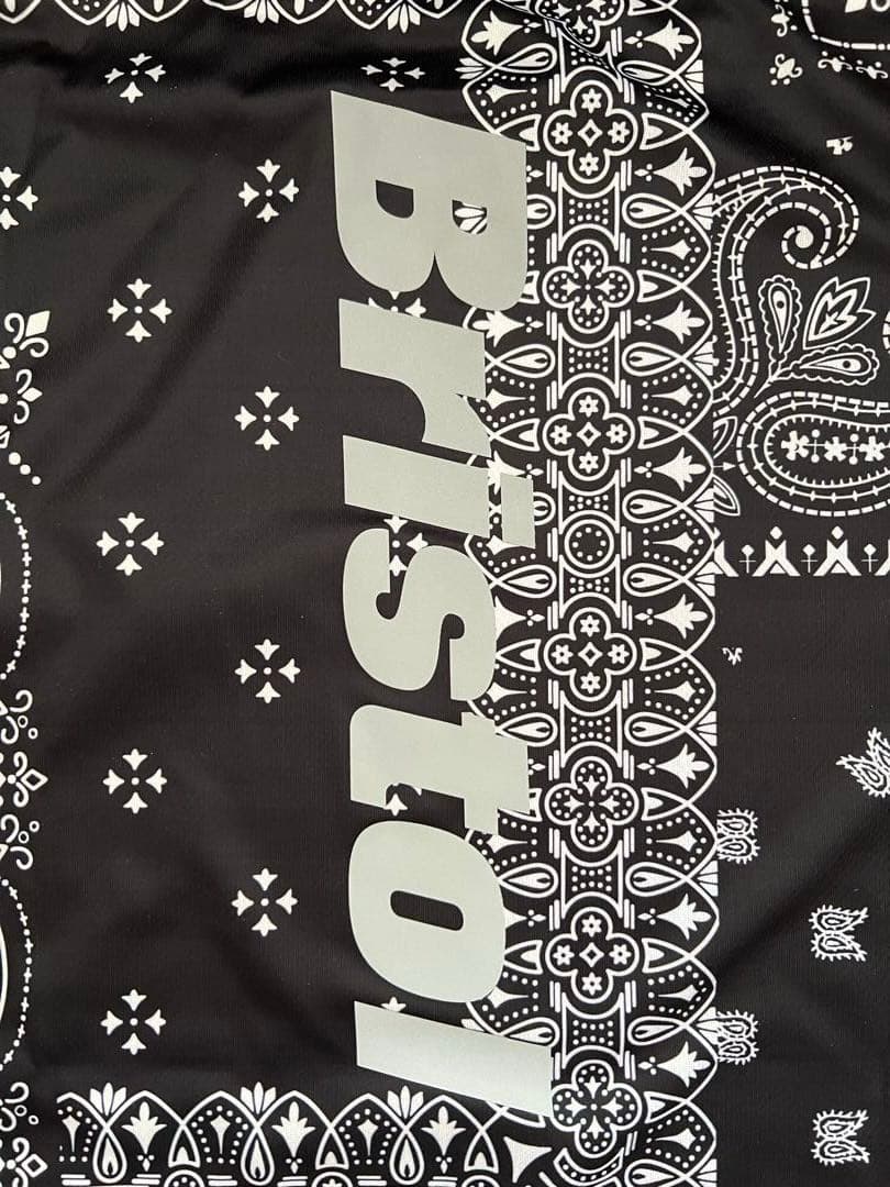 F.C.Real Bristol × New Era ゴルフモックネック