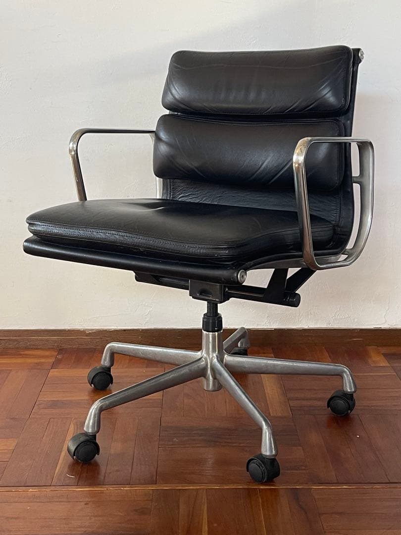 ハーマンミラー イームズ ソフトパッド チェア