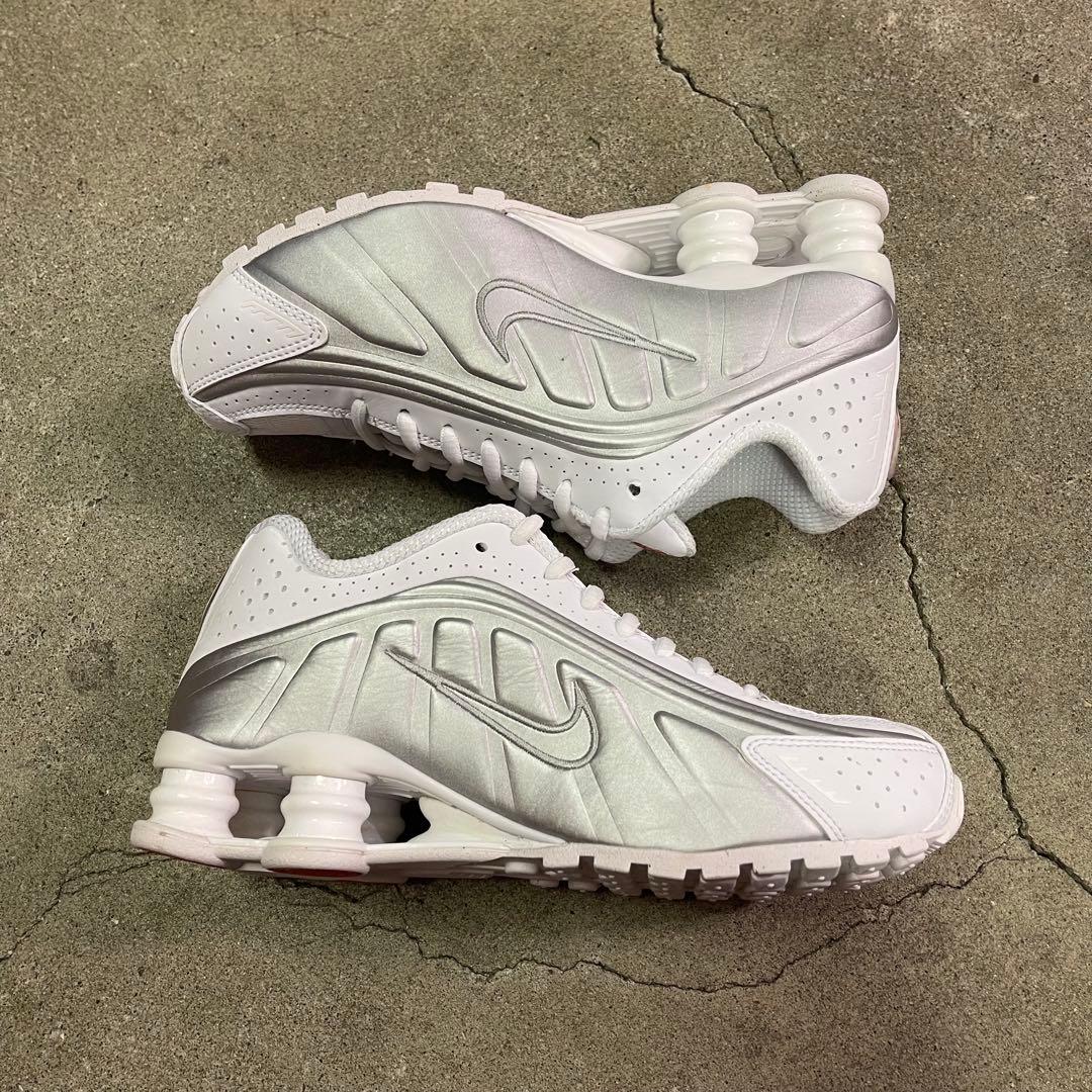 Nike Women's Shox R4 AR3565-101 23㎝