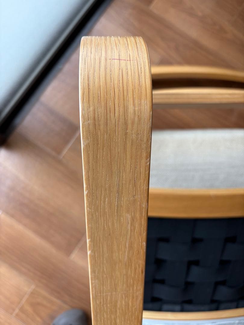 ②リビングでもダイニングでもつかえるソファチェア（モールドクッション仕様）オーク