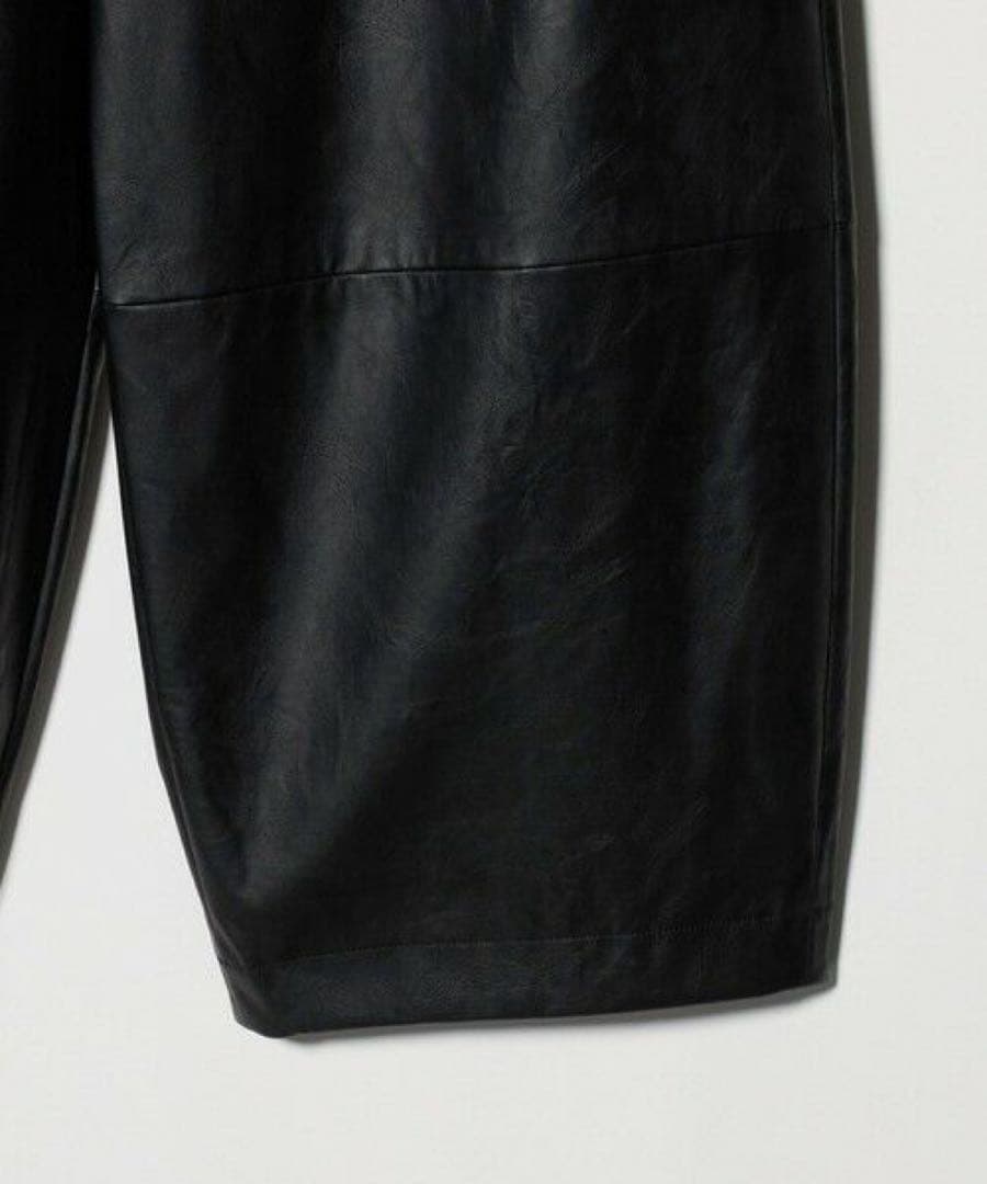 【早い者勝ち】美品【SACRA】レザーライク パンツ36