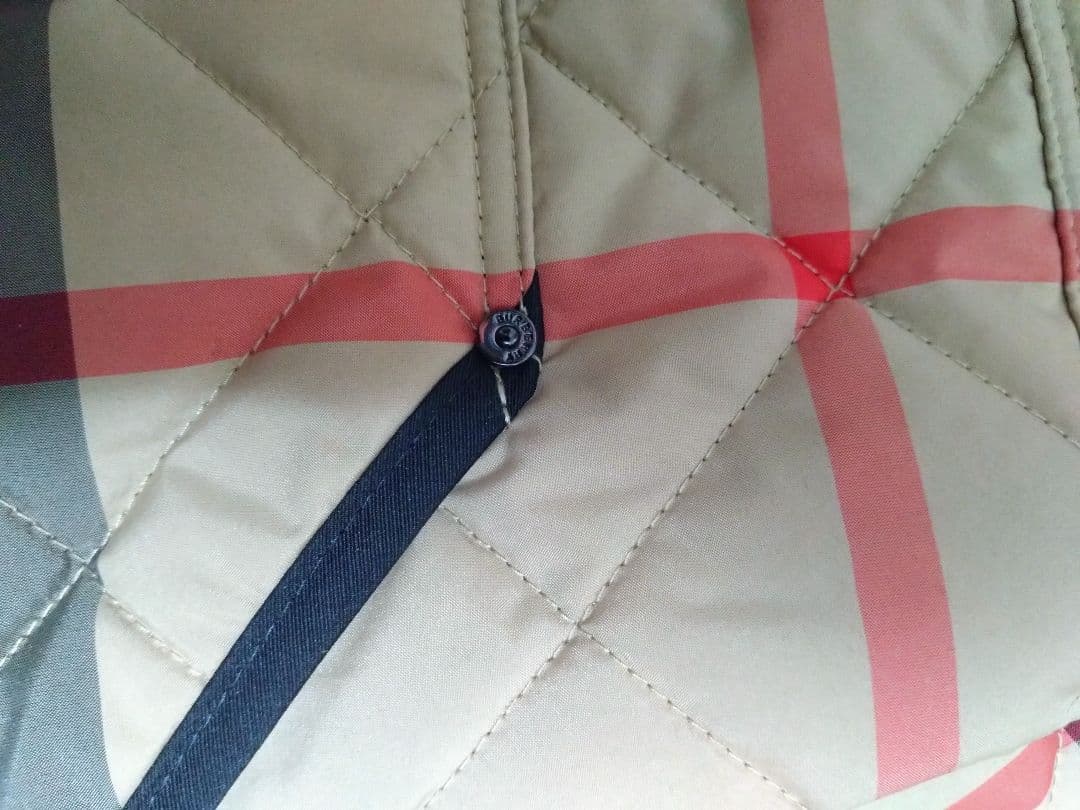 バーバリー　キッズ　８Ｙ　128 キルティング　ジャケット