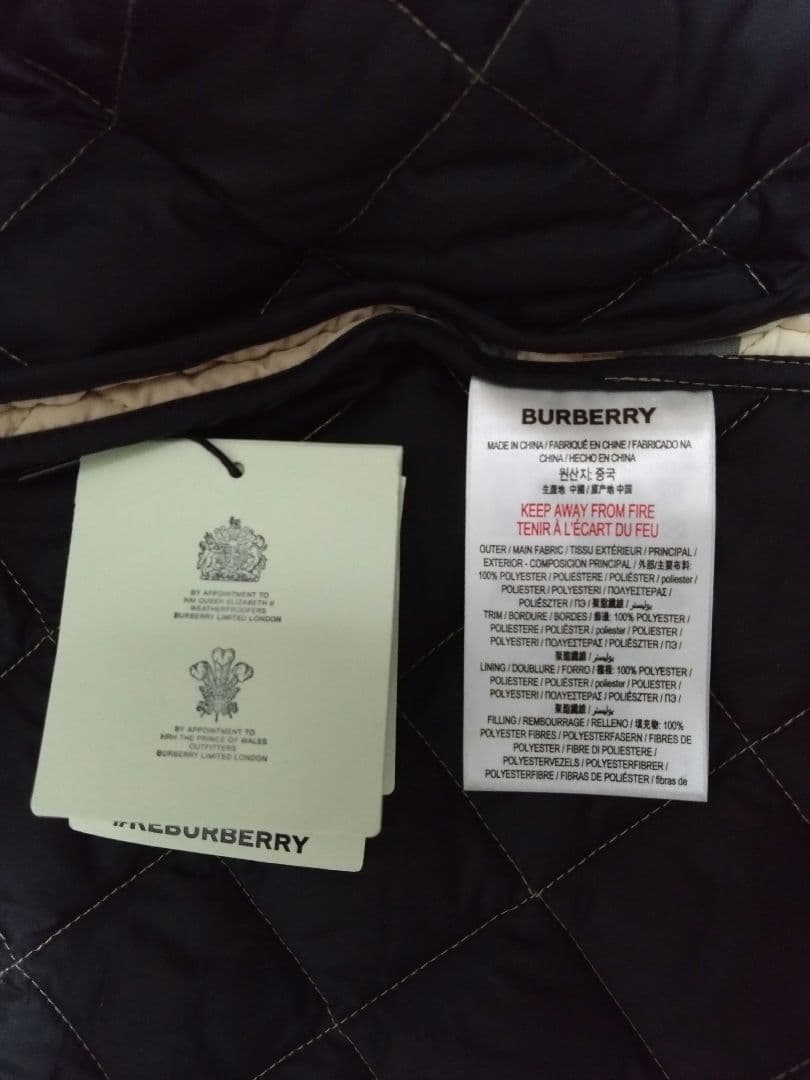 バーバリー　キッズ　８Ｙ　128 キルティング　ジャケット