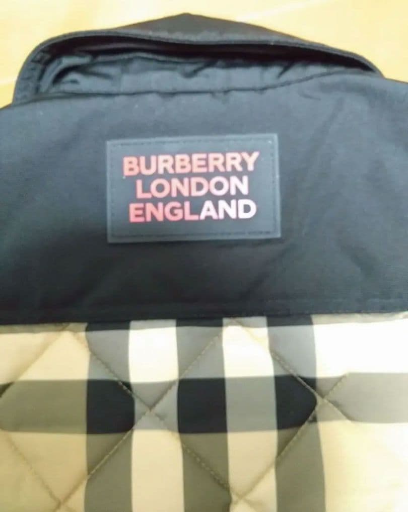 バーバリー　キッズ　８Ｙ　128 キルティング　ジャケット