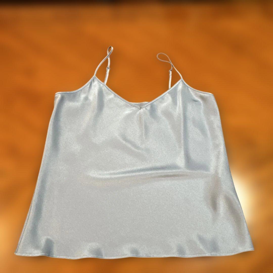 ストラスブルゴ　フリルブラウス