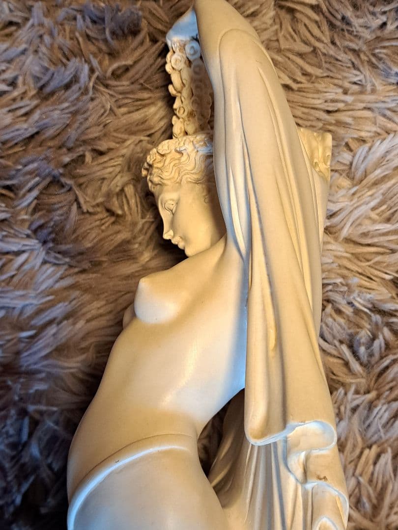 イタリア製 ヴィーナス像 女性像５０㎝