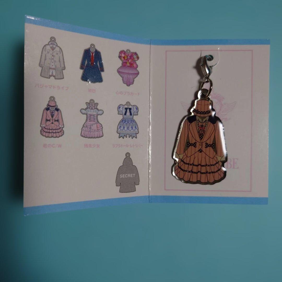 L*️様 「送料込み」AKB48 渡辺麻友 卒業コンサート公式グッズ チャームセ