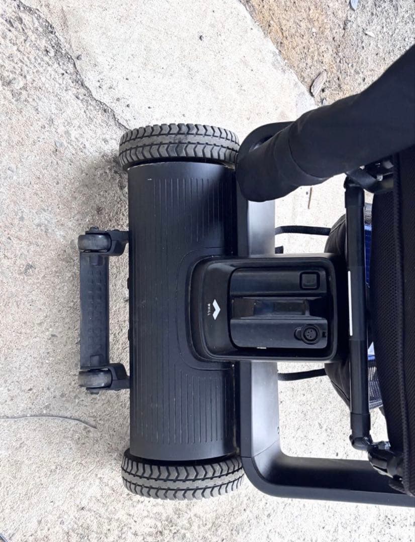 WHILL Model F 電動車椅子 ブラック　ウィル