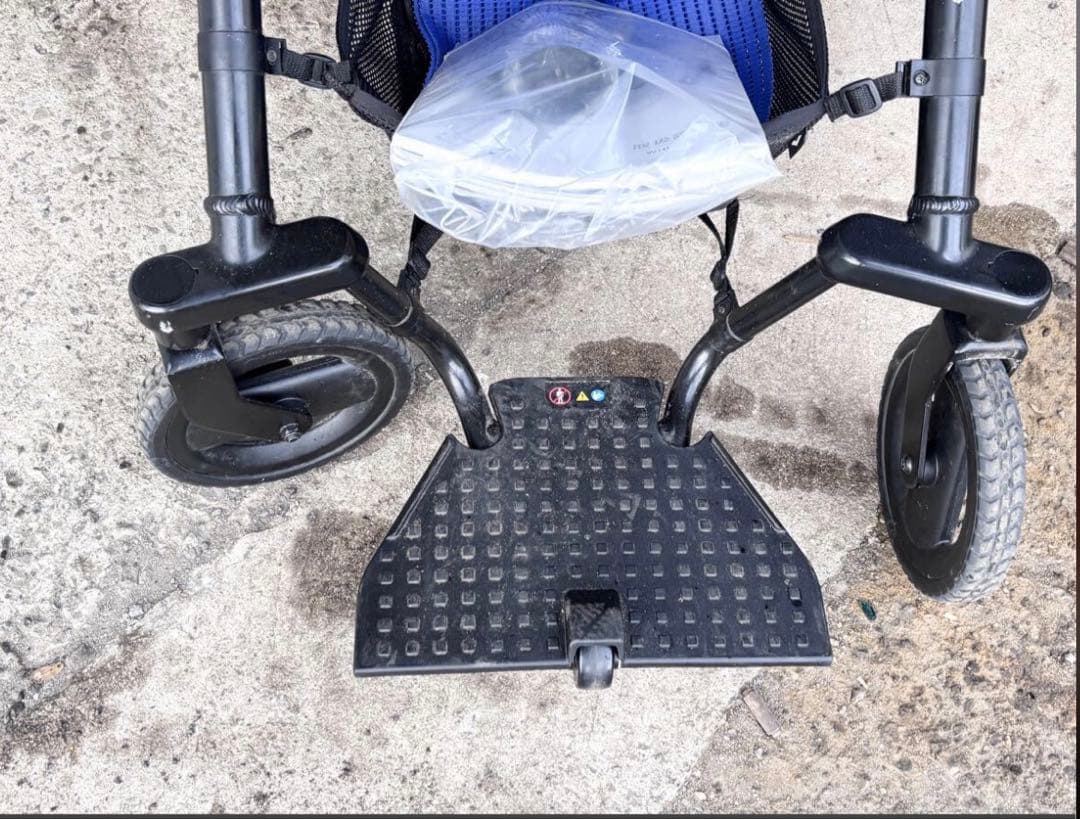 WHILL Model F 電動車椅子 ブラック　ウィル