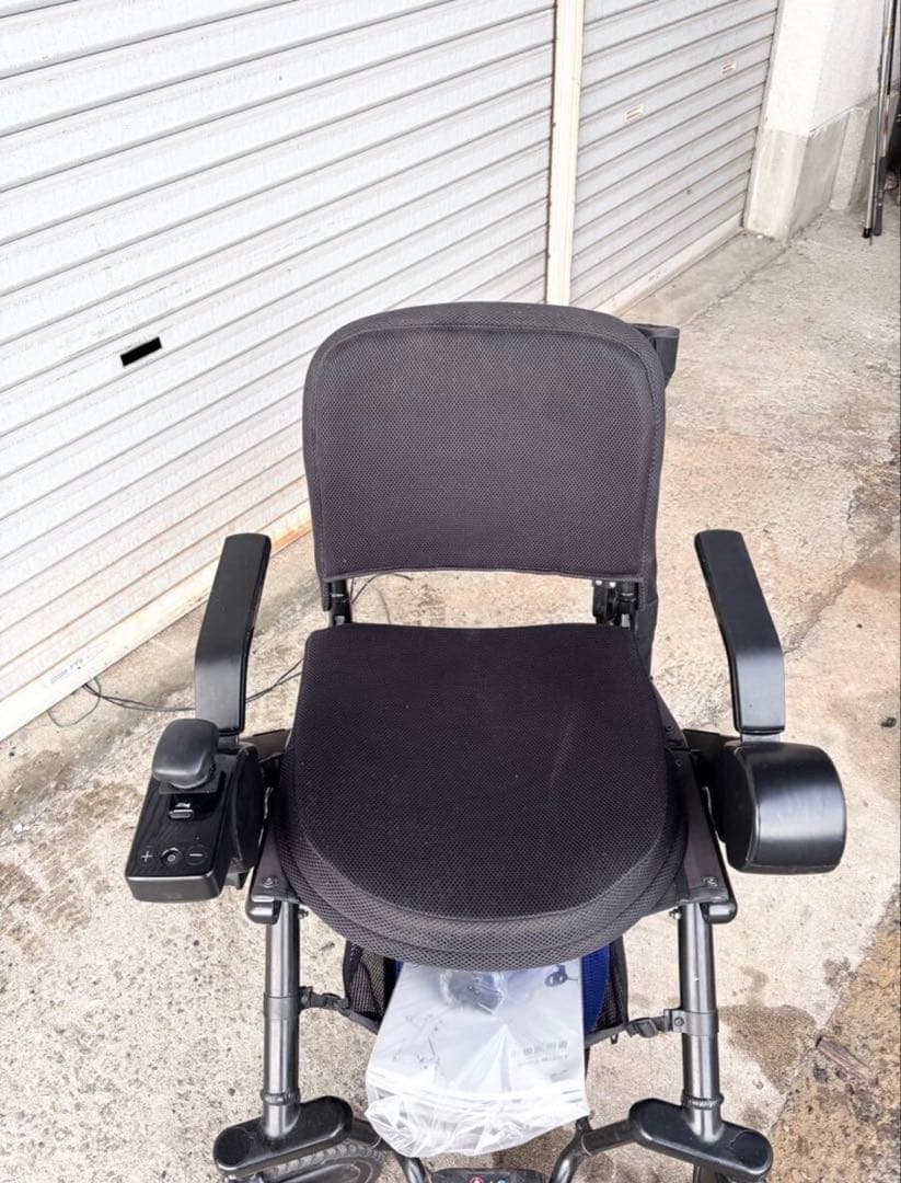 WHILL Model F 電動車椅子 ブラック　ウィル