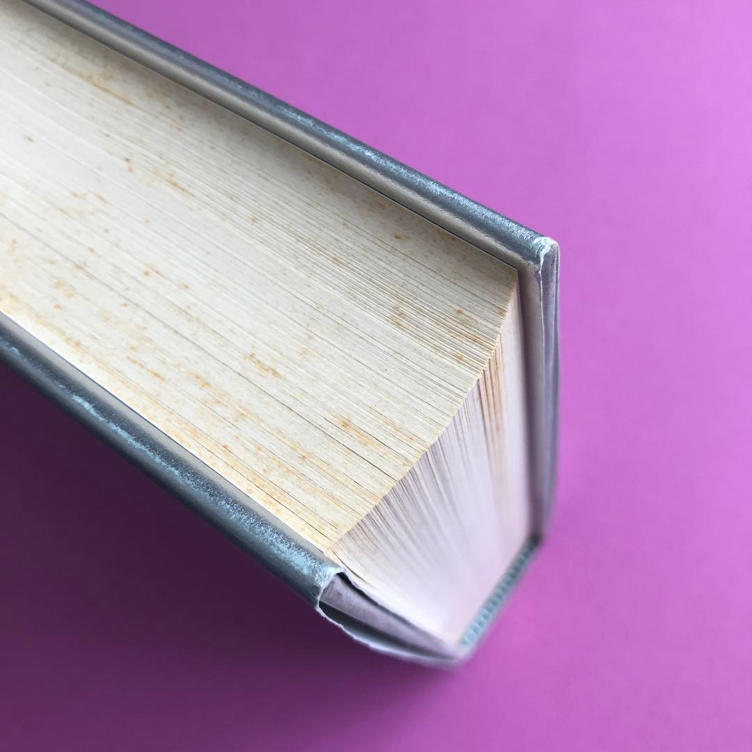 洋書 THE WRONG KIND OF  - Antony Woodward