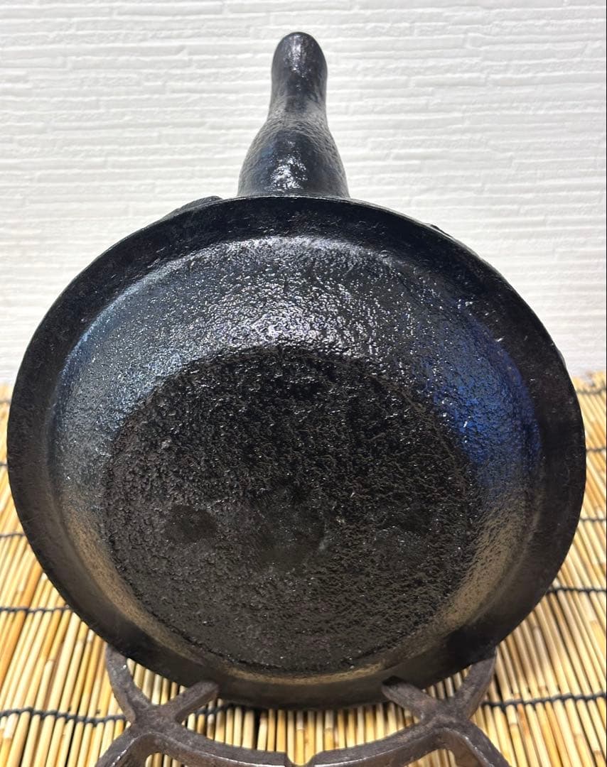 未使用品、供箱、栞付　南部岩鋳四代目清末作 　真作保証　１８型コシキ宝　南部鉄瓶