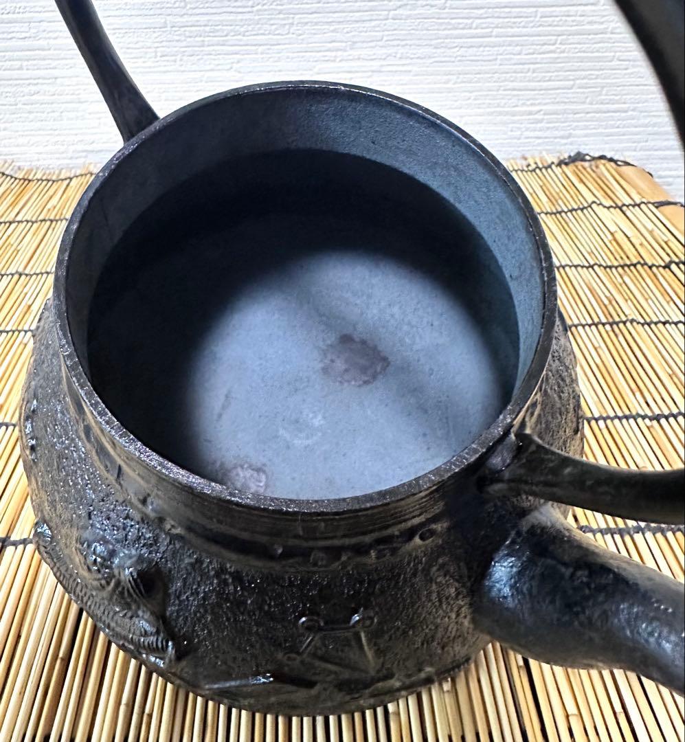 未使用品、供箱、栞付　南部岩鋳四代目清末作 　真作保証　１８型コシキ宝　南部鉄瓶