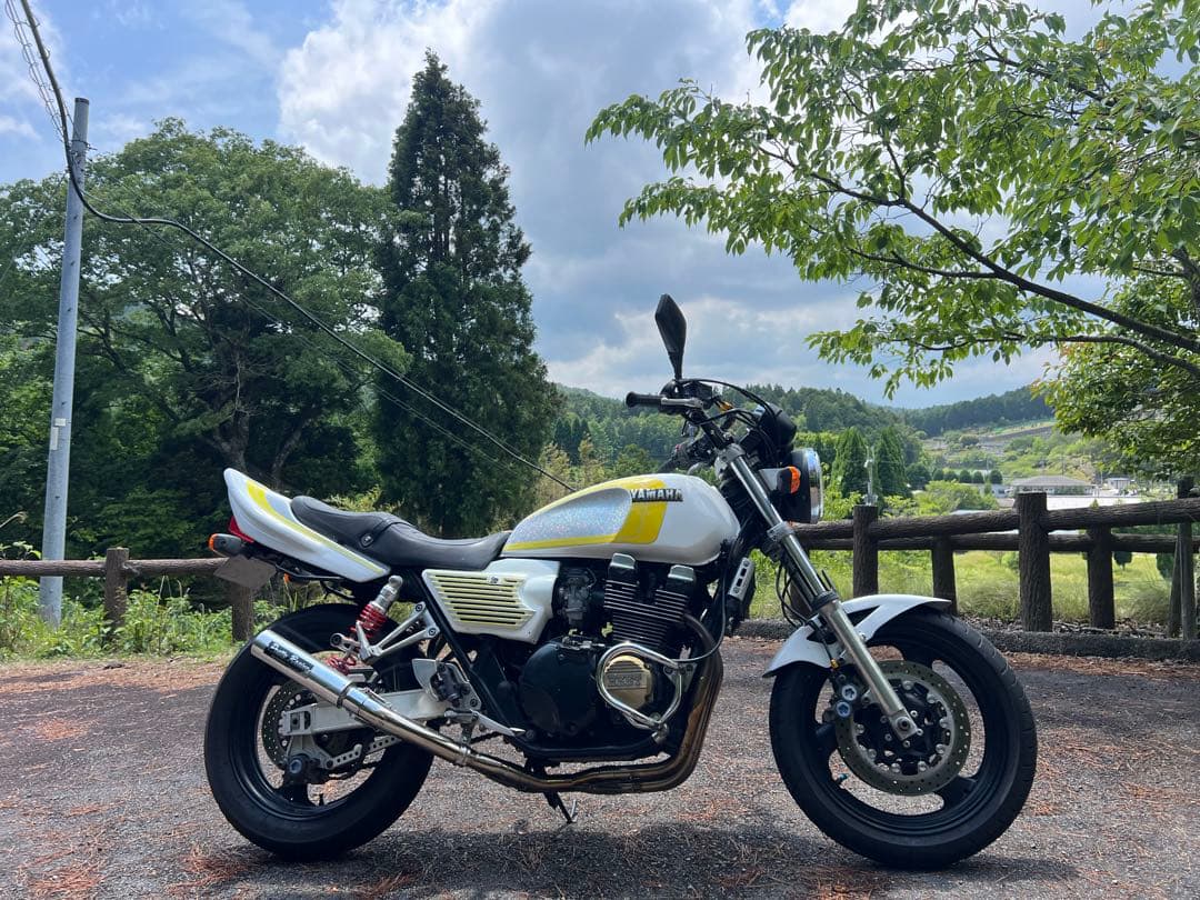 Yamaha XJR400 外装セット　中古