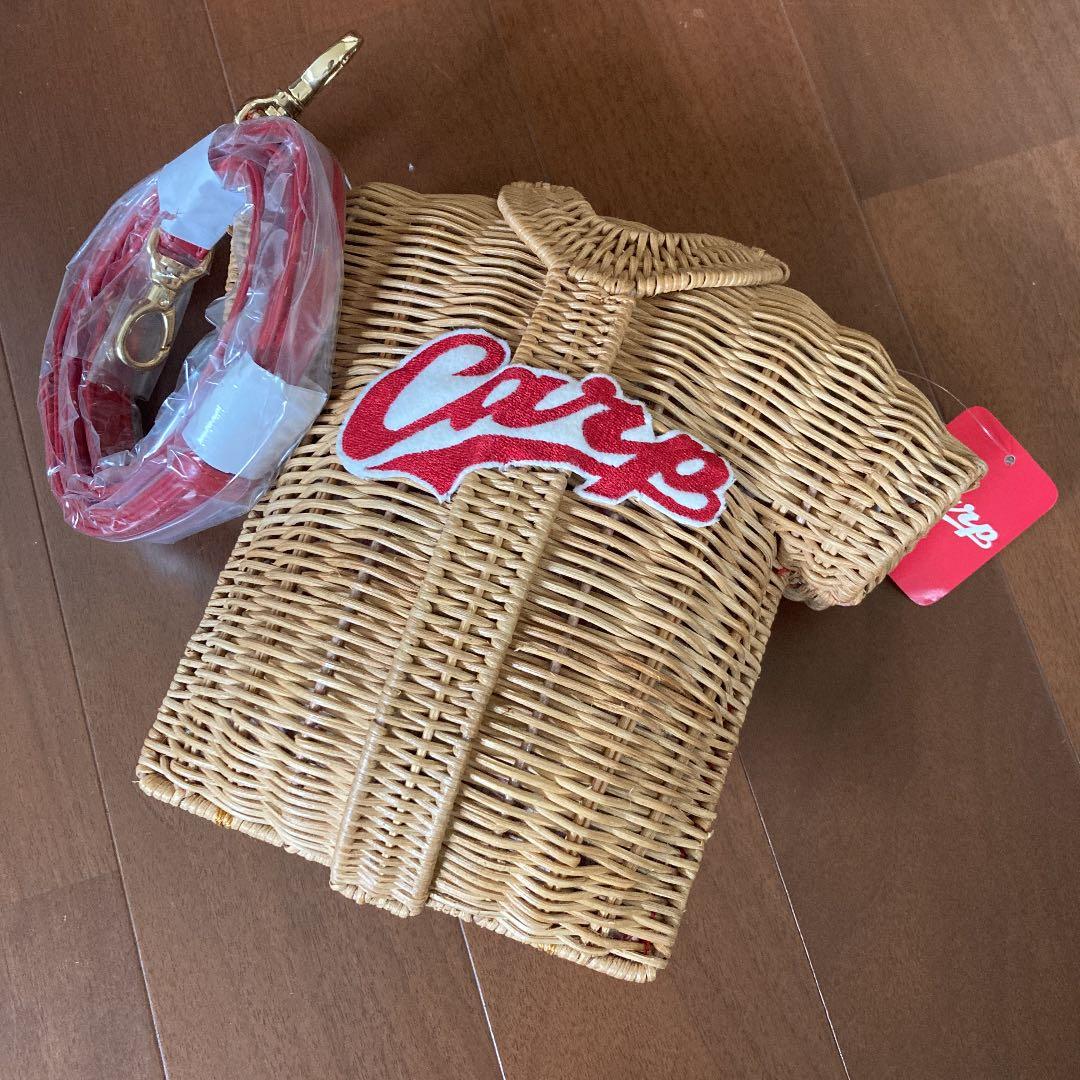 カープ　ラタンユニフォーム型ポシェット　カゴ　籐