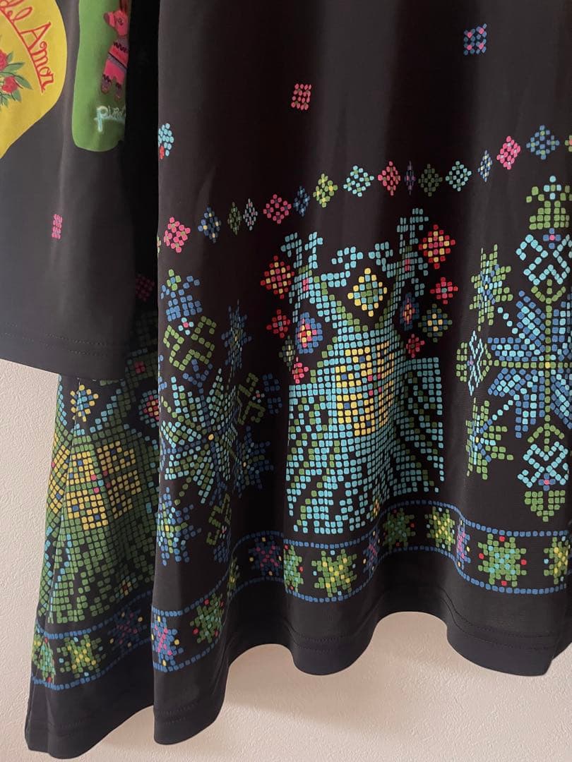 トクコプルミエブォル/カラフル幾何学模様の長袖Aラインチュニック(訳あり)