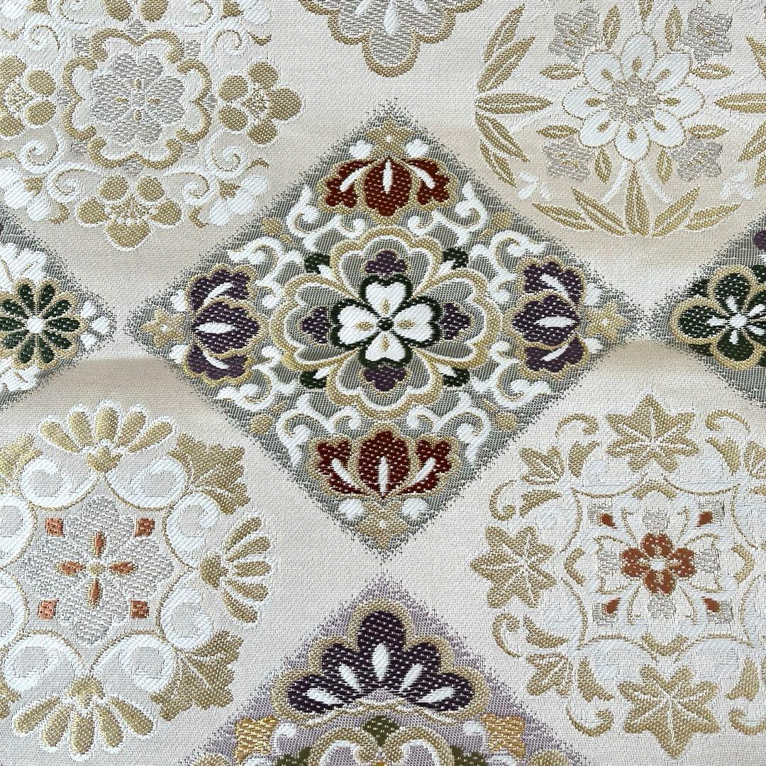 袋帯 西陣錦織 正絹 菱文 松竹梅 桐 菊など ベージュ系 控えめ金 長尺 美品