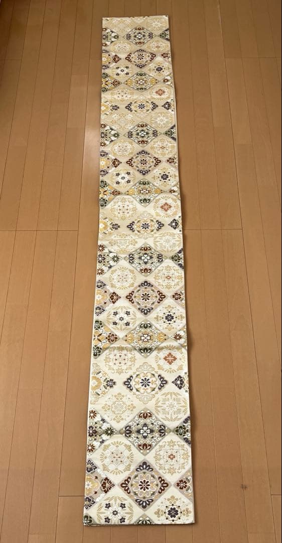 袋帯 西陣錦織 正絹 菱文 松竹梅 桐 菊など ベージュ系 控えめ金 長尺 美品