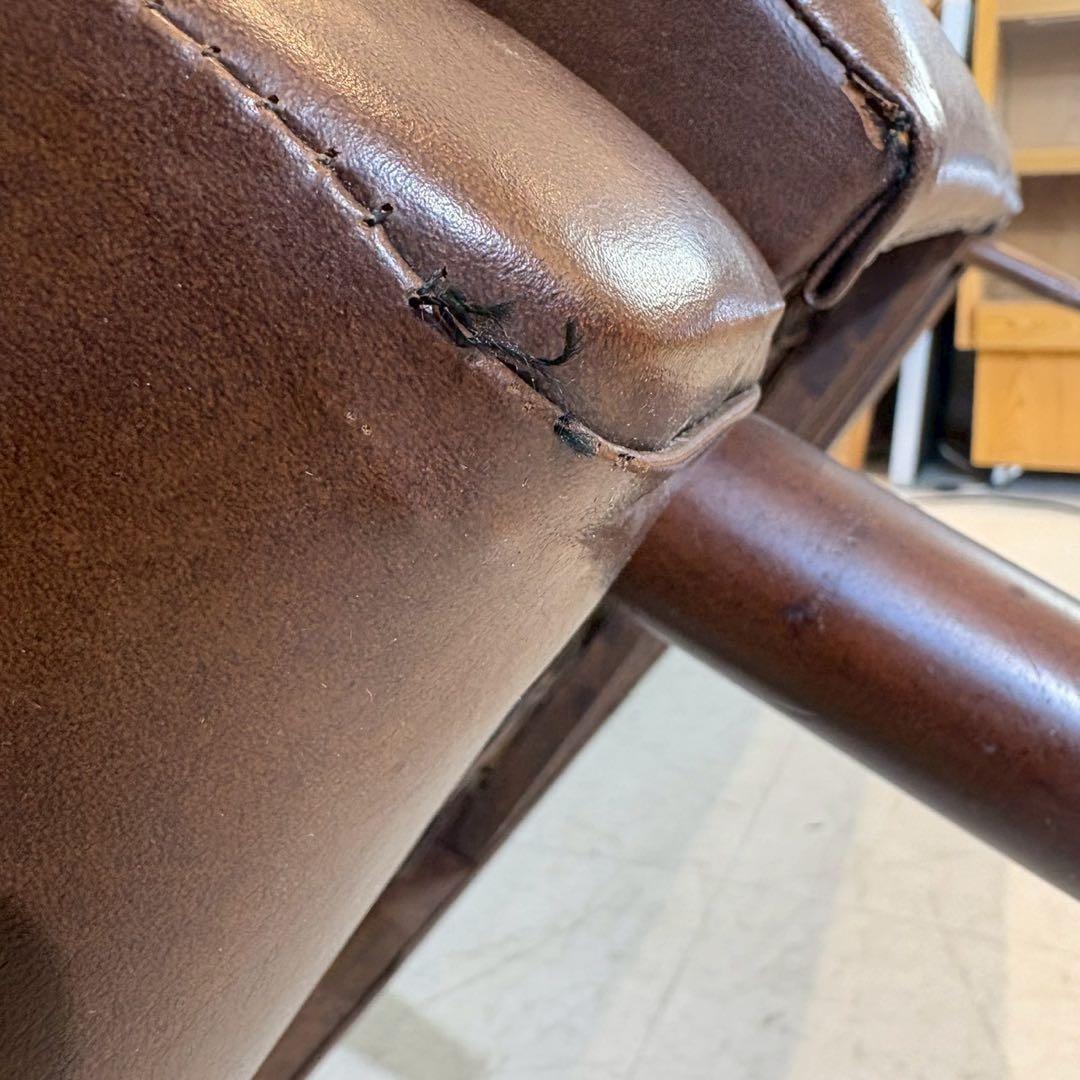 ヴィンテージレザー　3人掛けソファ アームチェア クラシック　喫茶店　レトロ