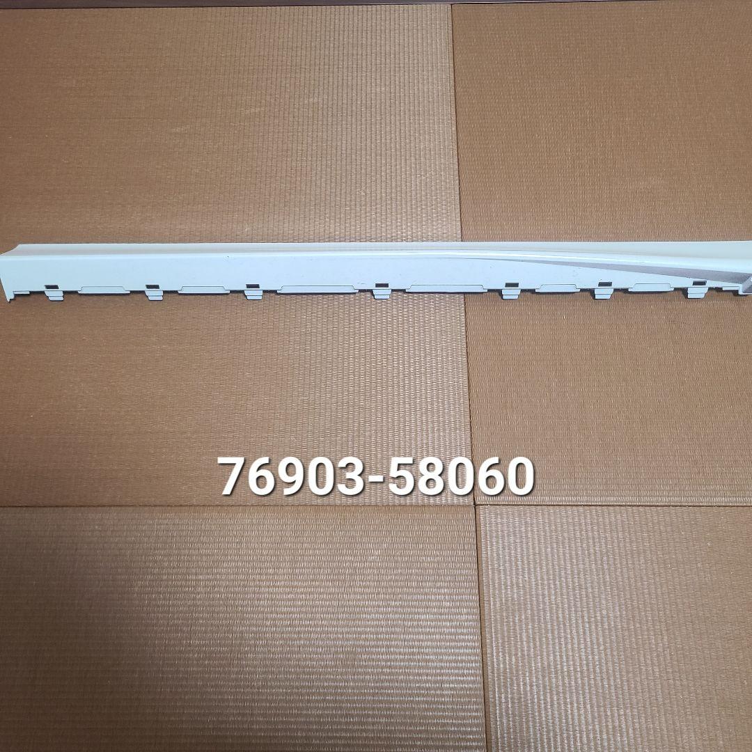 30　アルファード　ヴェルファイア　サイドマッドガード　メーカー不明メッキモール