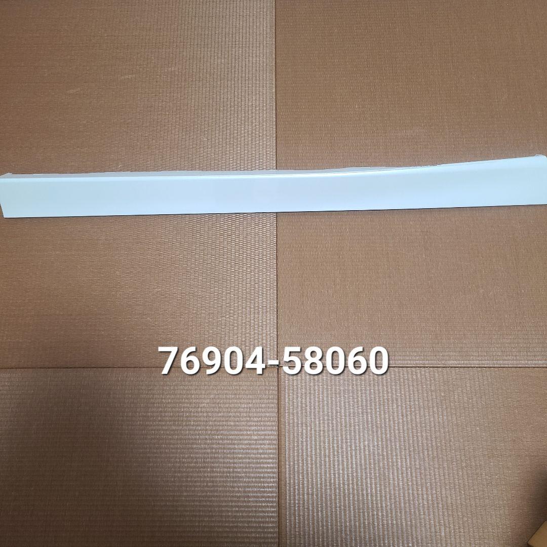 30　アルファード　ヴェルファイア　サイドマッドガード　メーカー不明メッキモール