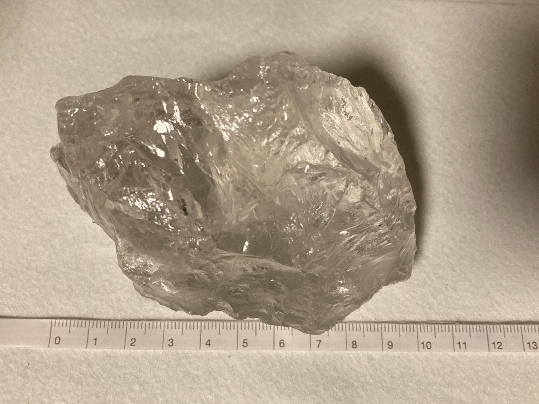 サチャロカクォーツ 原石395g 高透明 氷結クラック 虹 かち割り