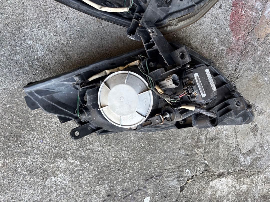 最終値下げ!!(動作確認済み)z33 前期 純正ヘッドライト 左右セット