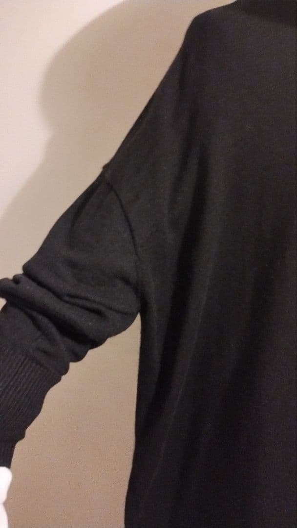 もも様C6915 黒ニット×ジップパンツコーデ