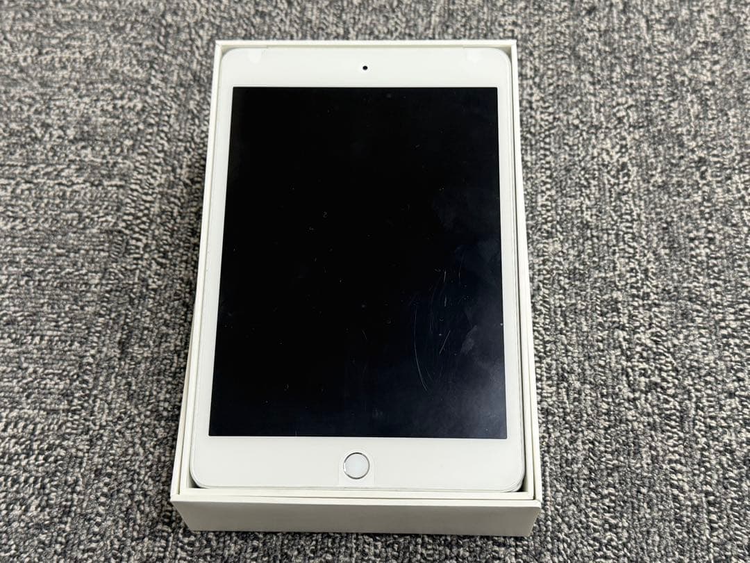 宙*様 TG248☆iPad mini4☆64GB☆初期化済み☆動作品☆シルバー