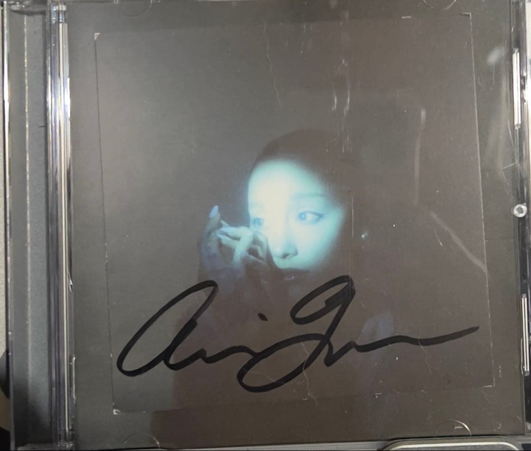 直筆サイン入り アリアナグランデ 「エターナル サンシャイン」 CD ⑤