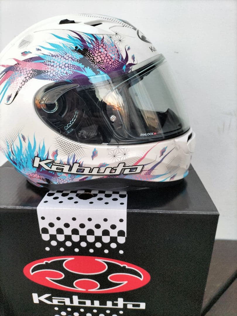 美品　OGK Kabuto KAMUI 3 オージーケーカブトカムイ3 XL